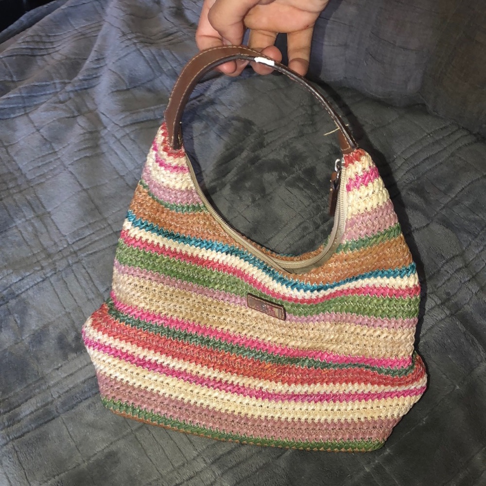 colorfully woven handbag/purse